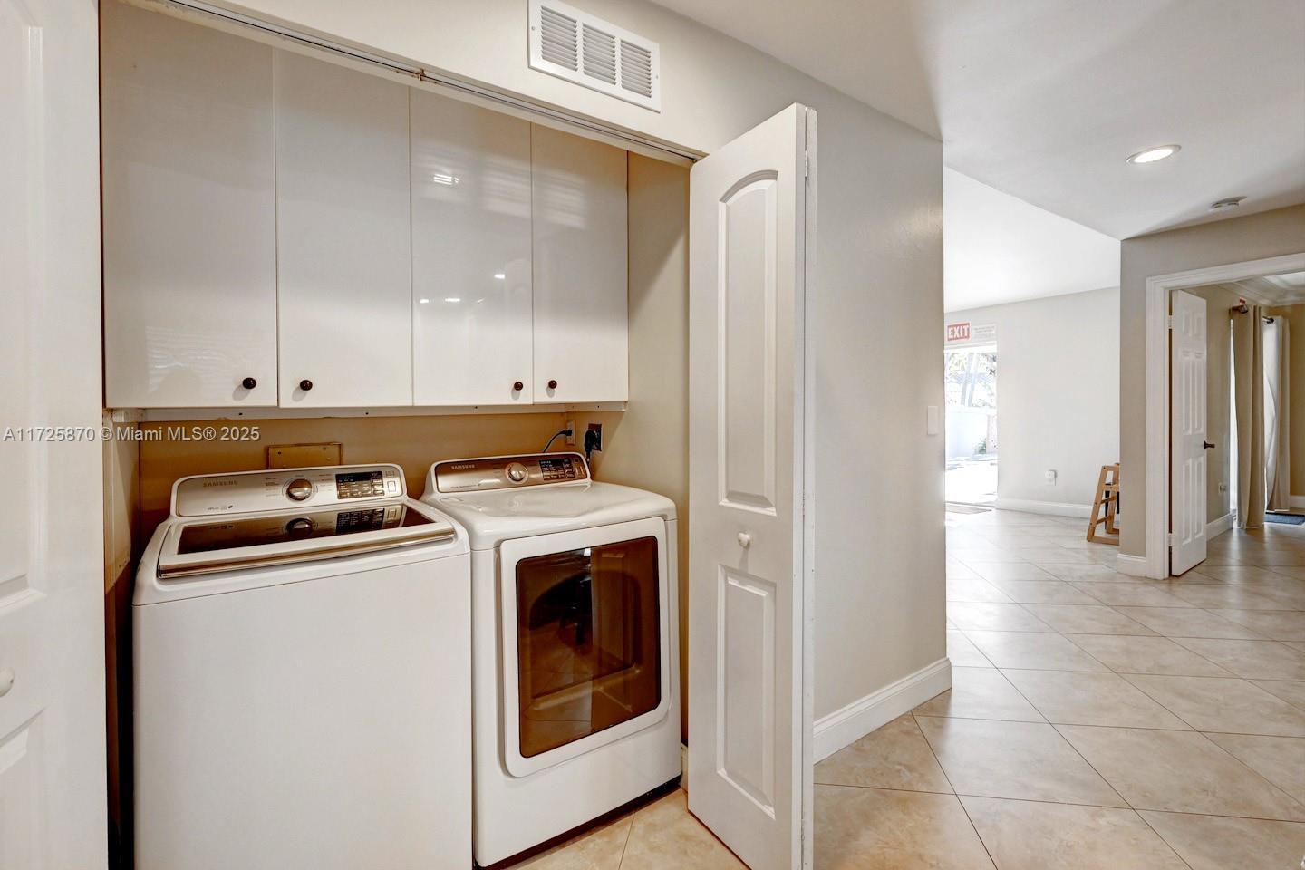 HOLLYWOOD BEACH PARK - Residential