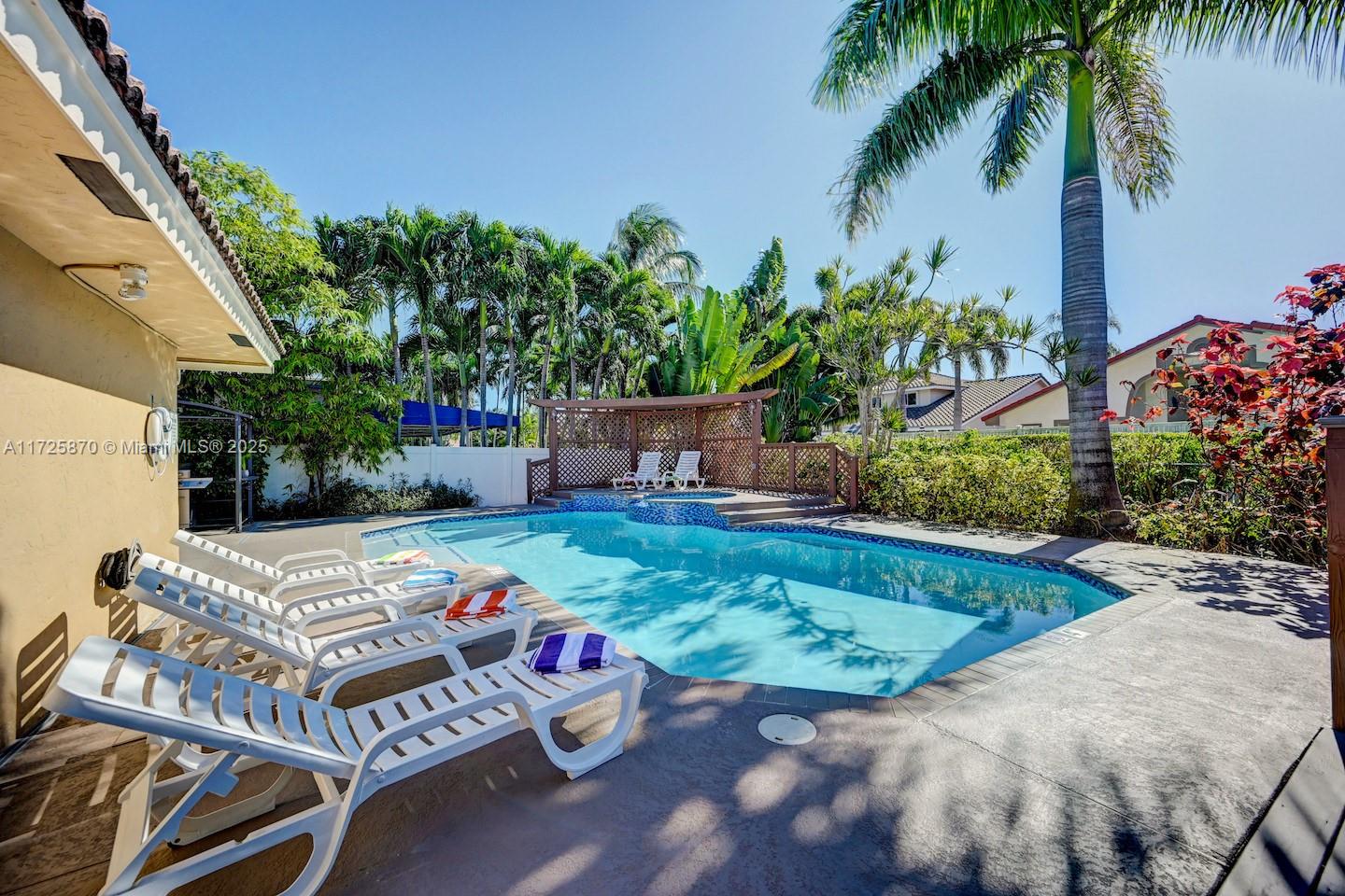 HOLLYWOOD BEACH PARK - Residential