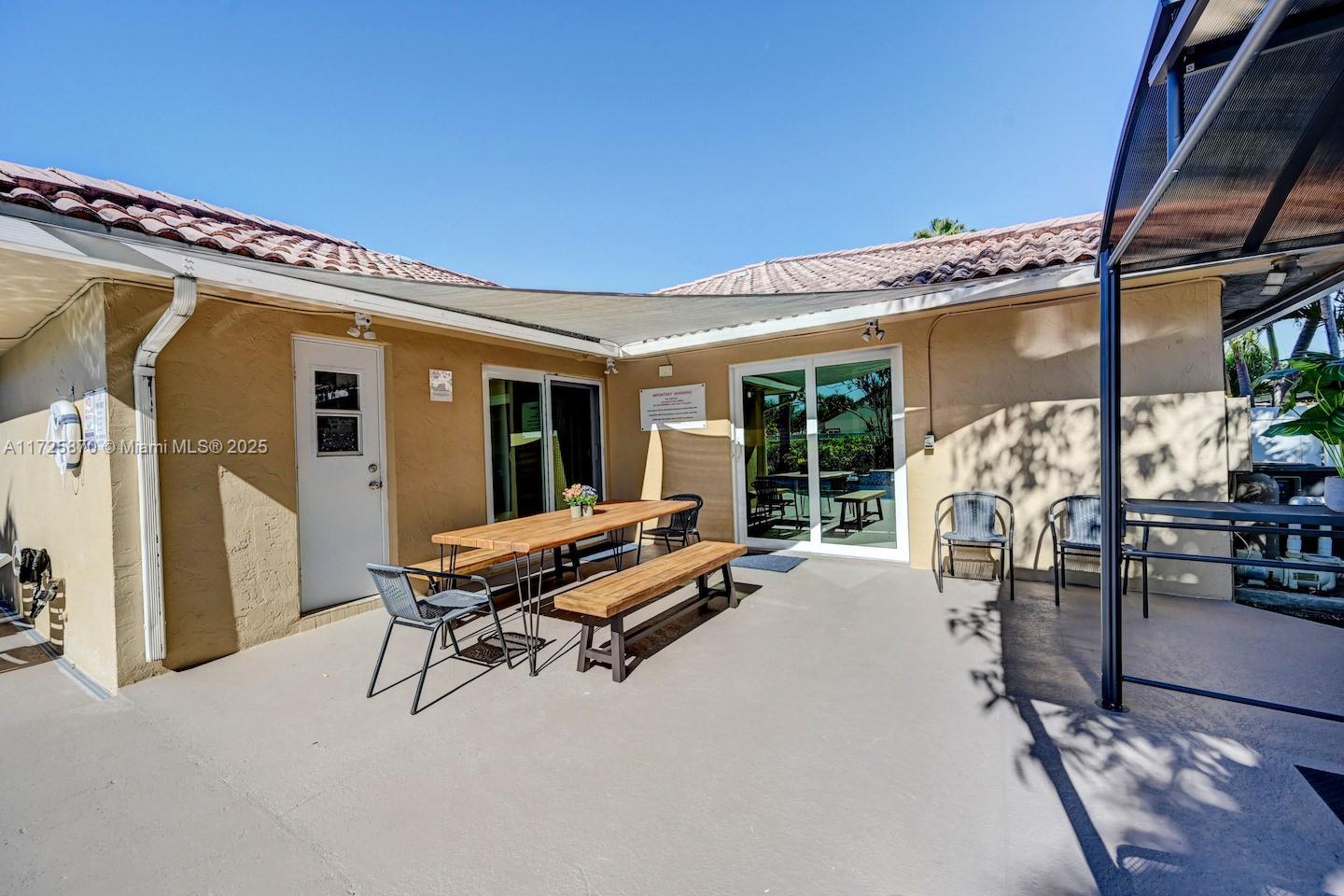 HOLLYWOOD BEACH PARK - Residential