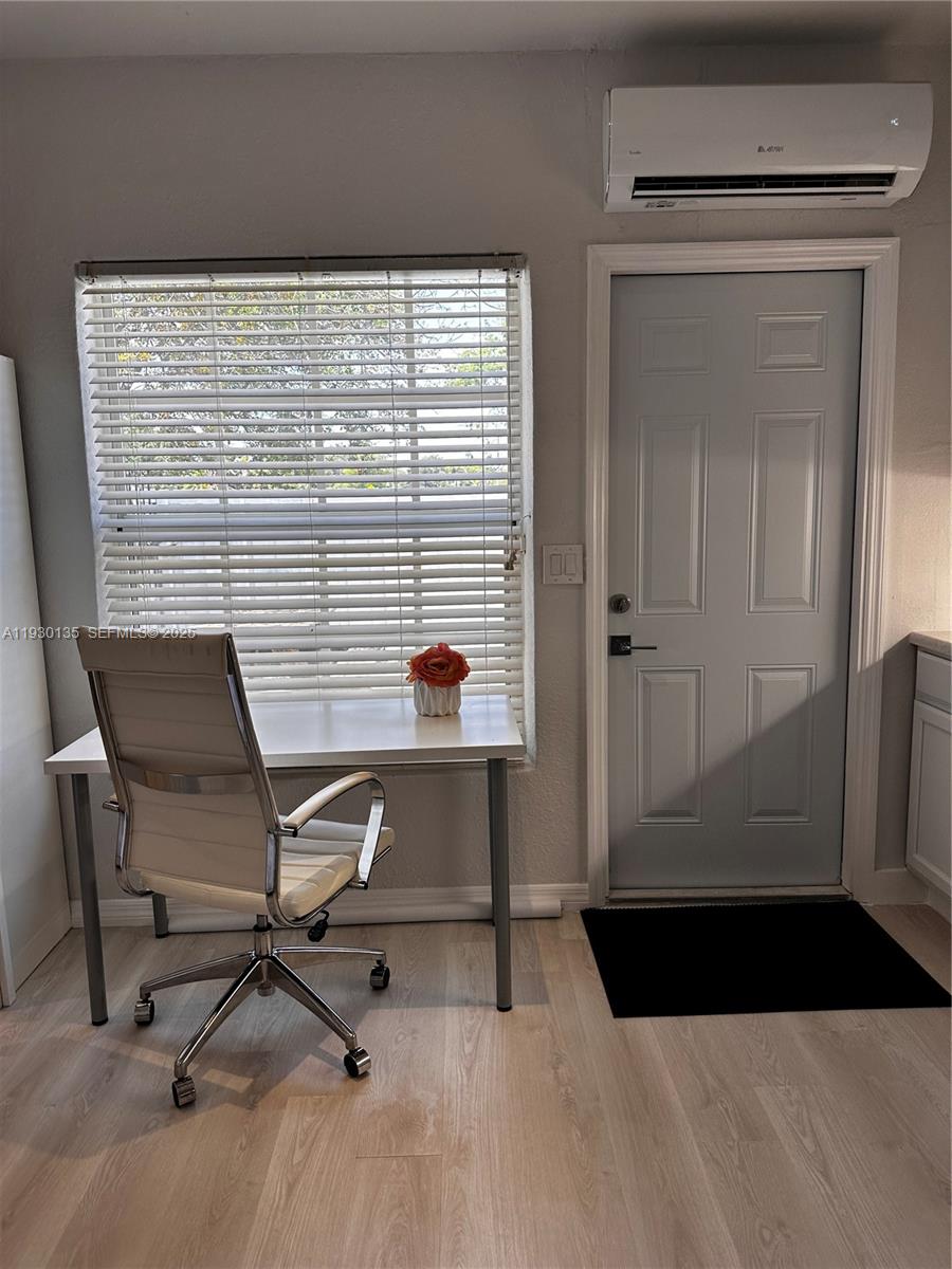 HOLLYWOOD HOMESITES REV P - Residential Lease