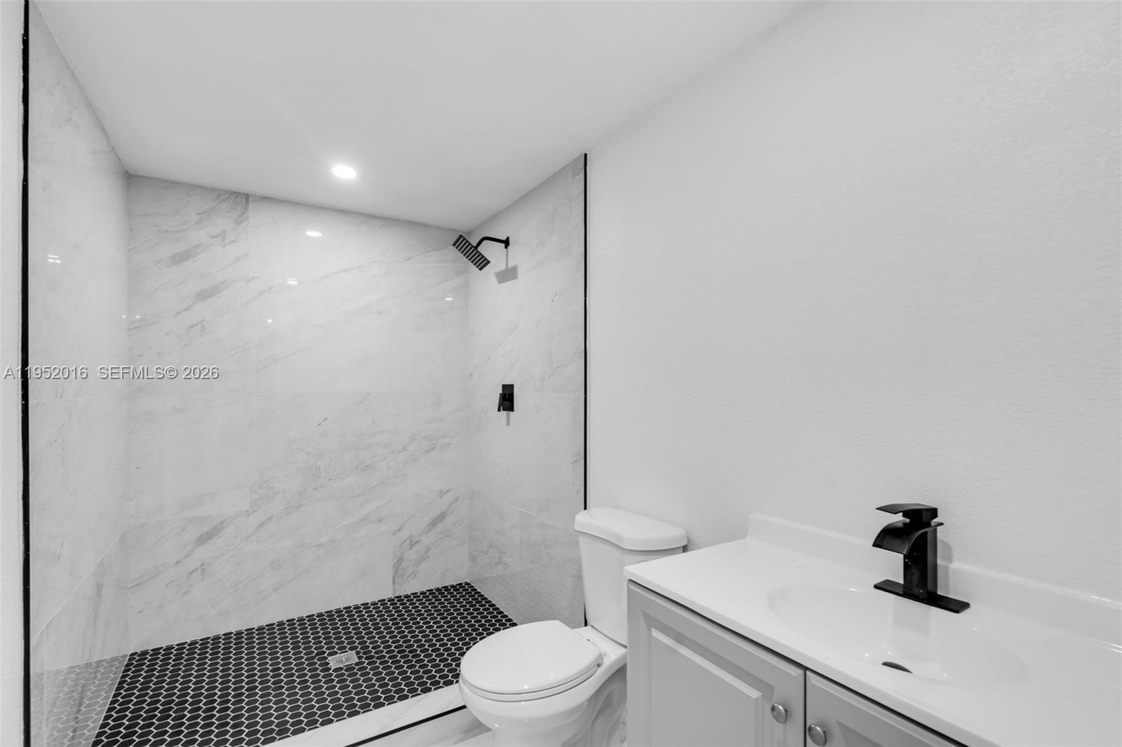 BISC GARDENS SEC C - Residential Income