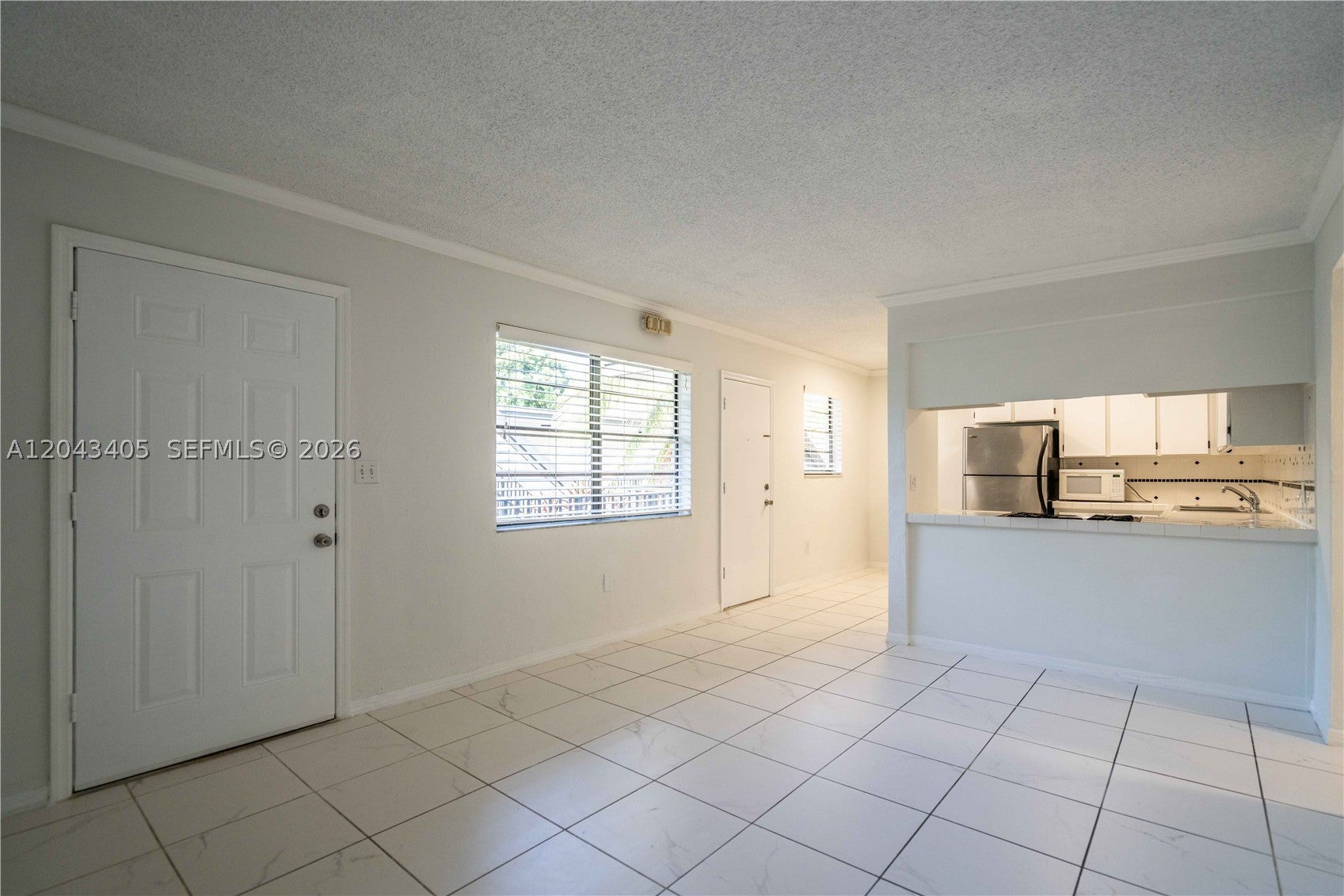 3265 Virginia St 18