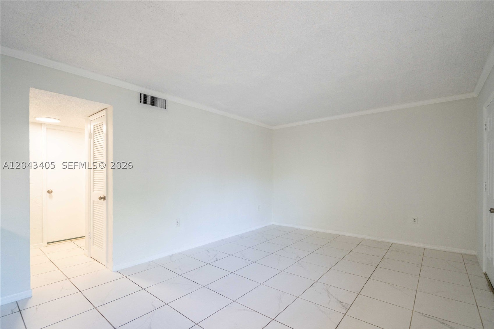 3265 Virginia St 18