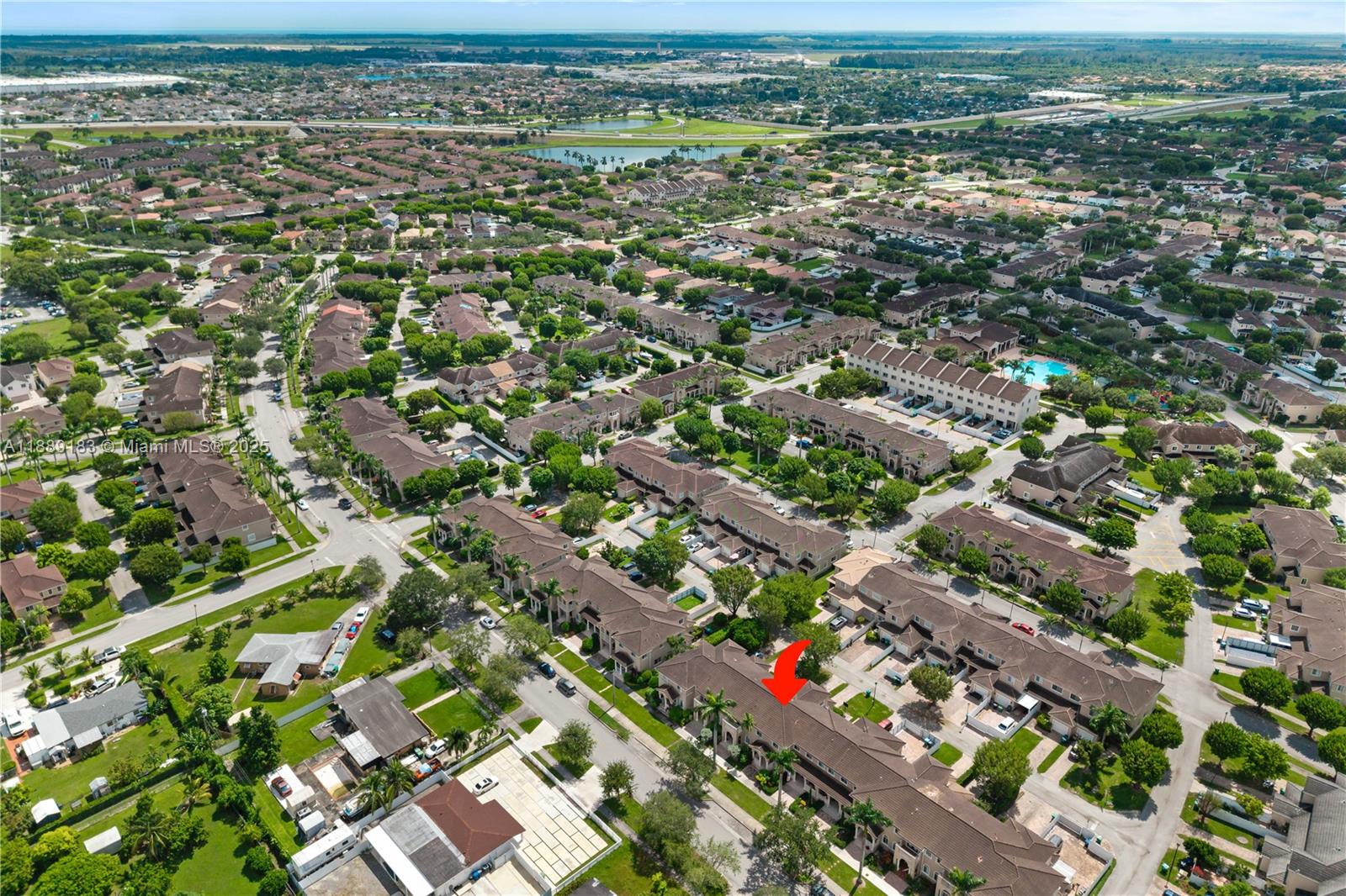 MANDARIN LAKES - Residential