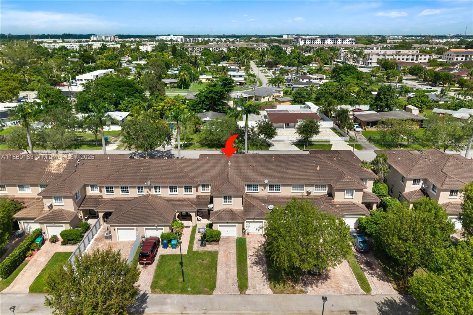 MANDARIN LAKES - Residential