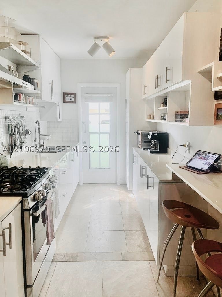 8540 Byron Ave 1B