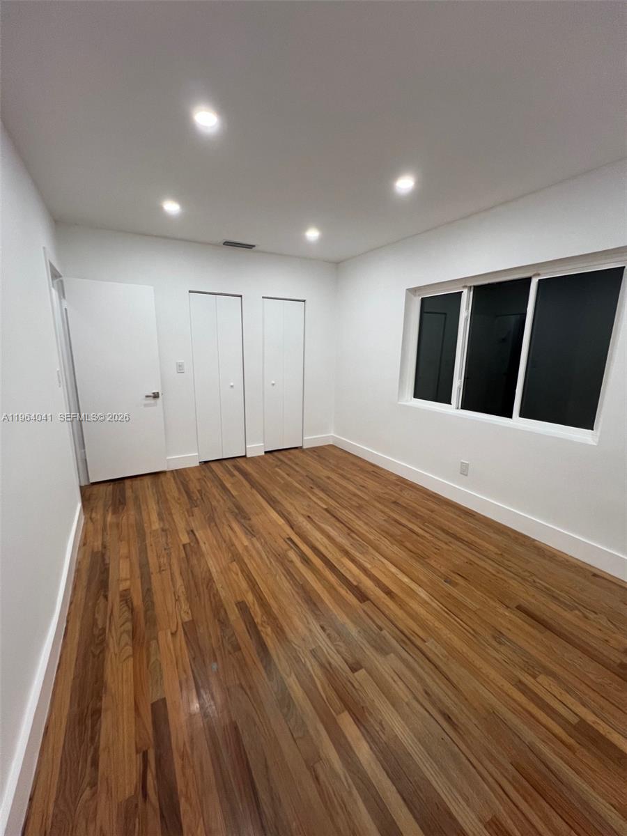 COUNTRY CLUB EST SEC 2 - Residential Lease