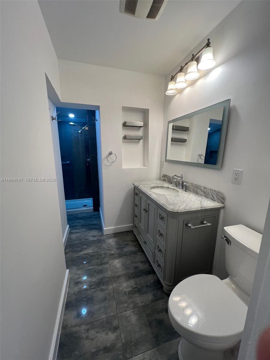 COUNTRY CLUB EST SEC 2 - Residential Lease