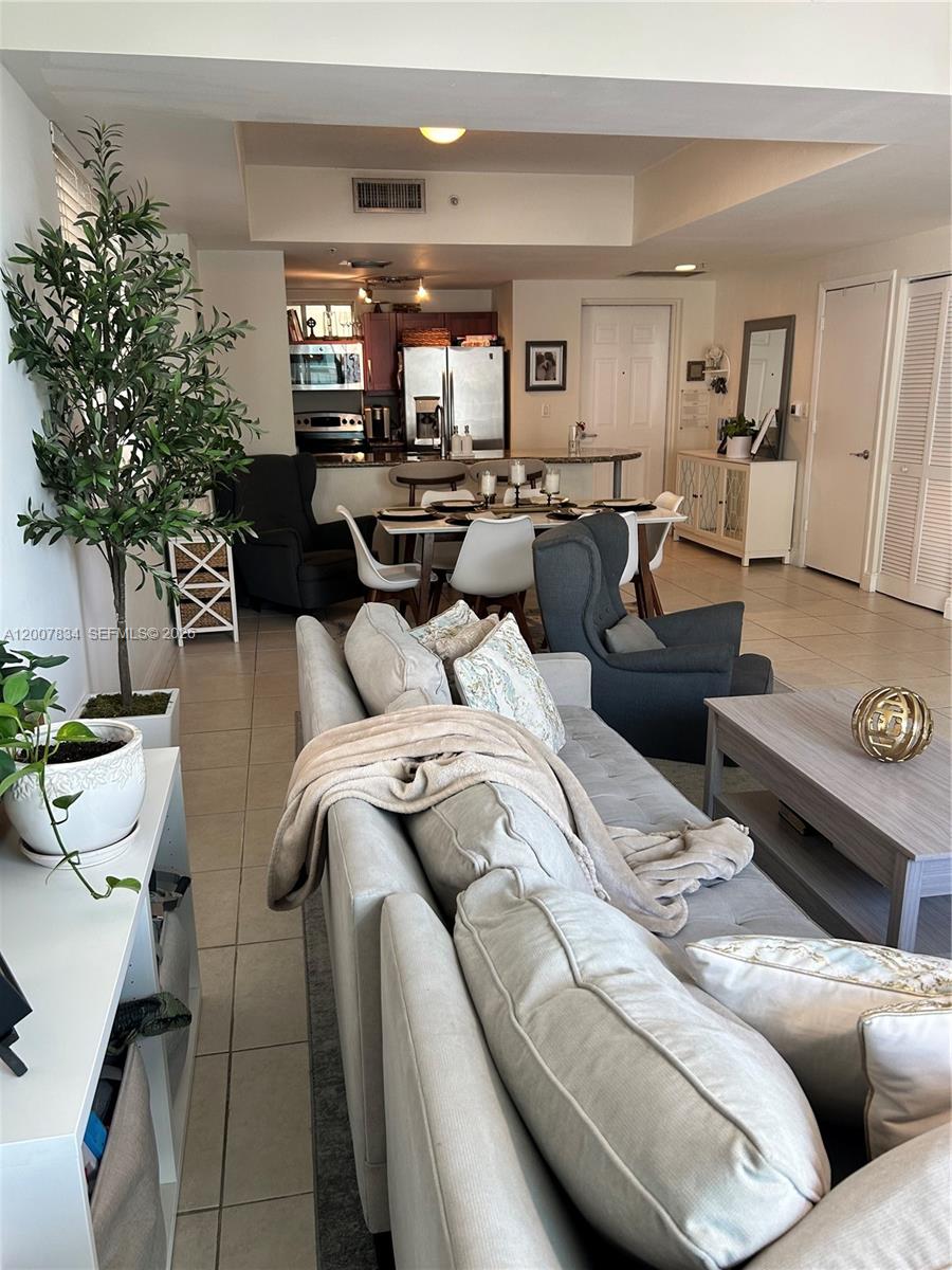 7275 SW 90th St C612