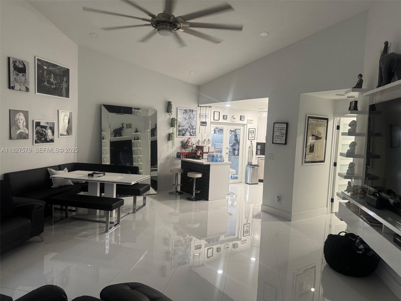 PEMBROKE LAKES SOUTH - Residential Lease