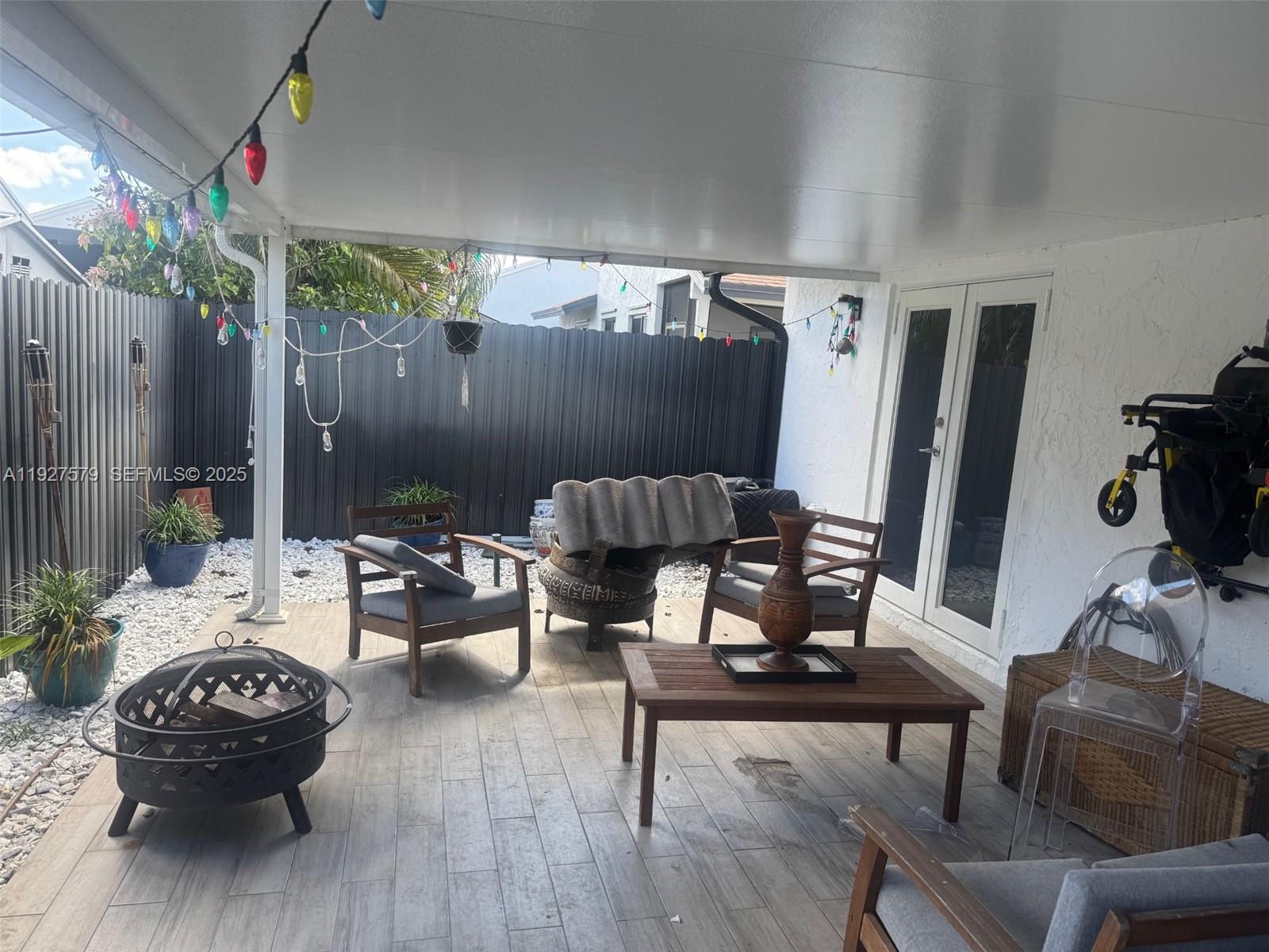 PEMBROKE LAKES SOUTH - Residential Lease