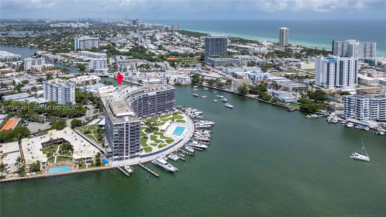 KING COLE CONDO - Residential