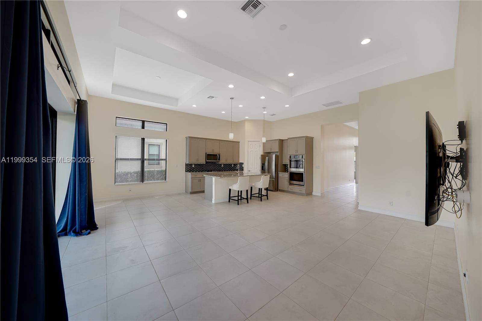 11815 N Leon Cir N 11815