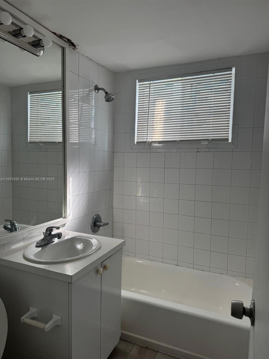 FARMINGTON SUB - Residential Lease