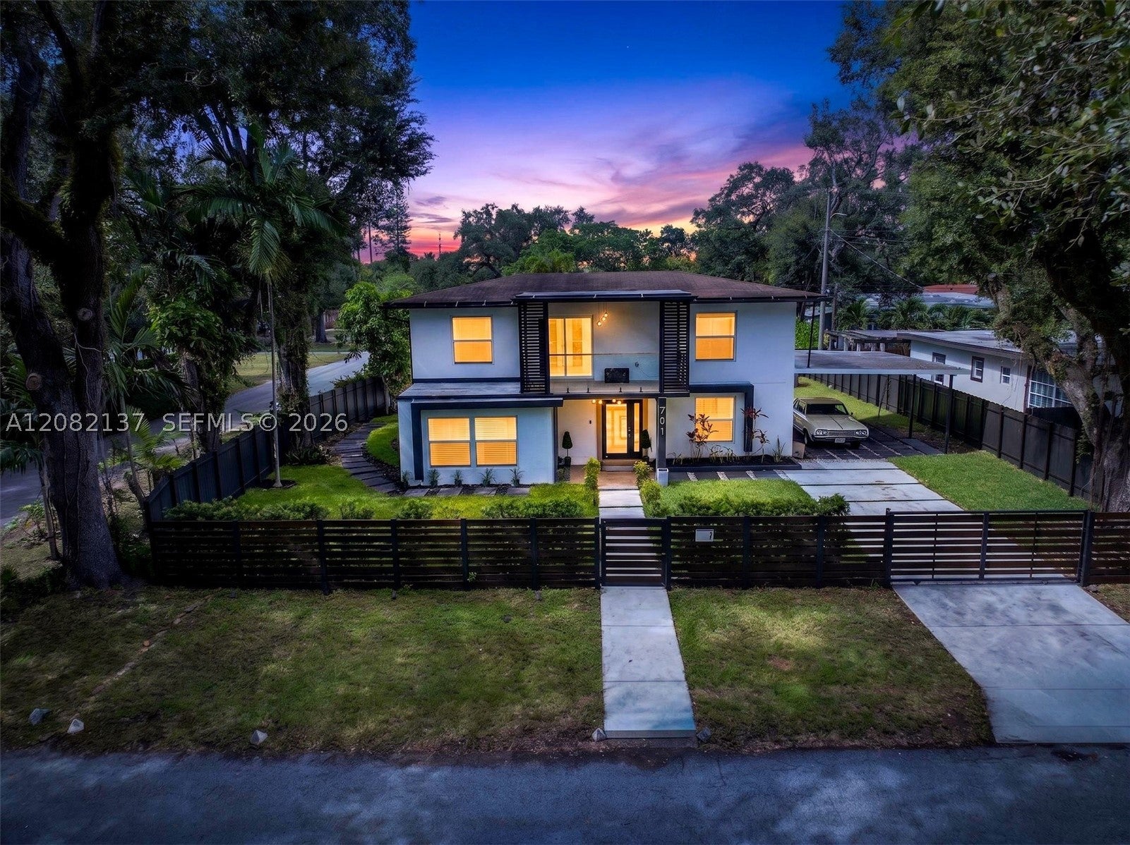 701 NE 164th St, Miami, FL, 33162 2 701 NE 164th St