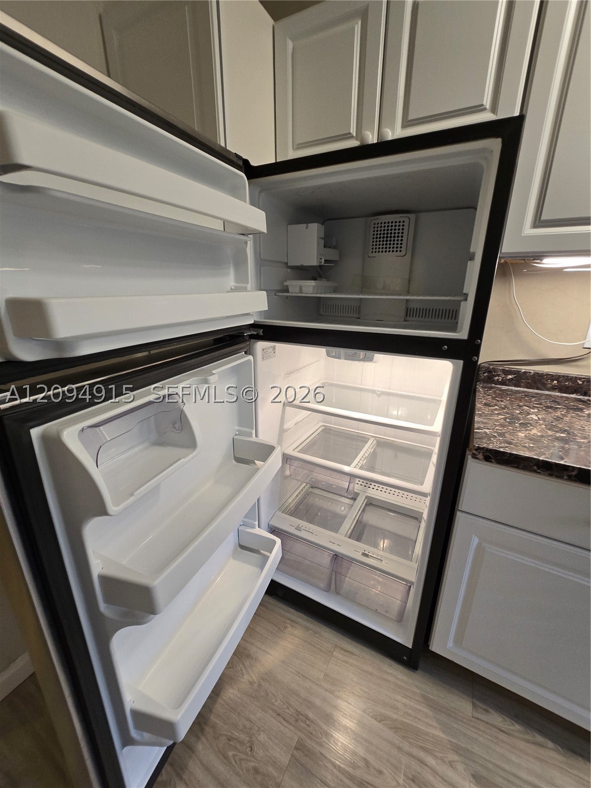 441 Collins Ave 5