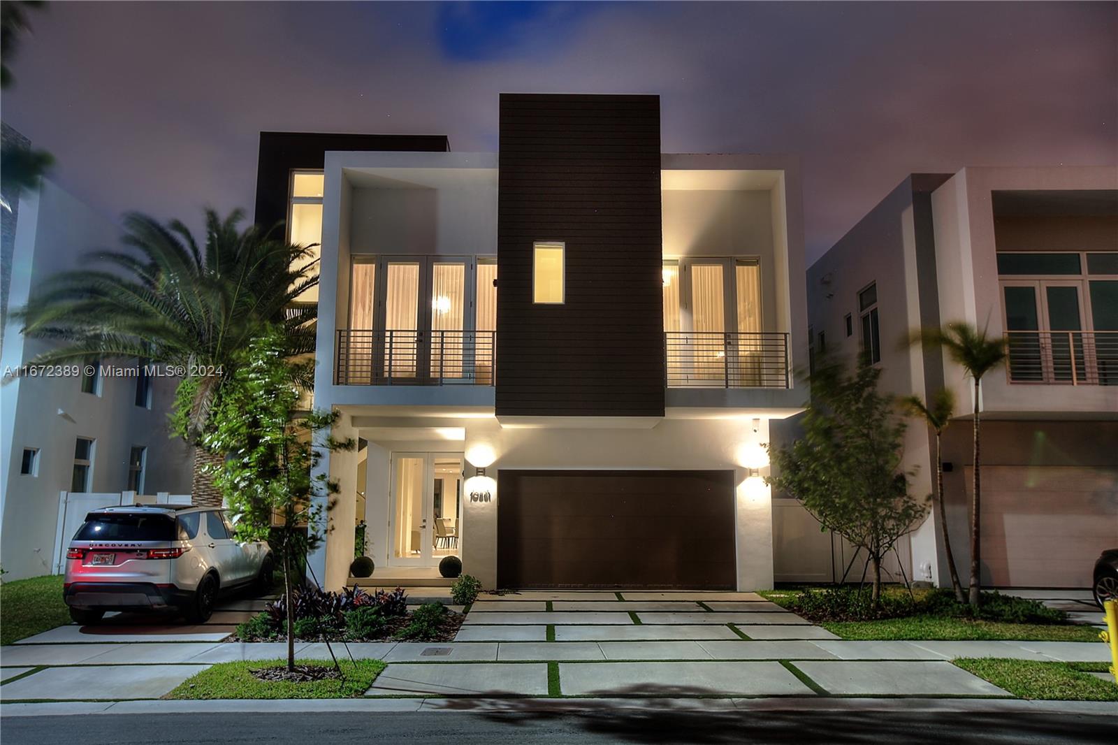 GRAND FLORIDIAN ESTATES - Residential