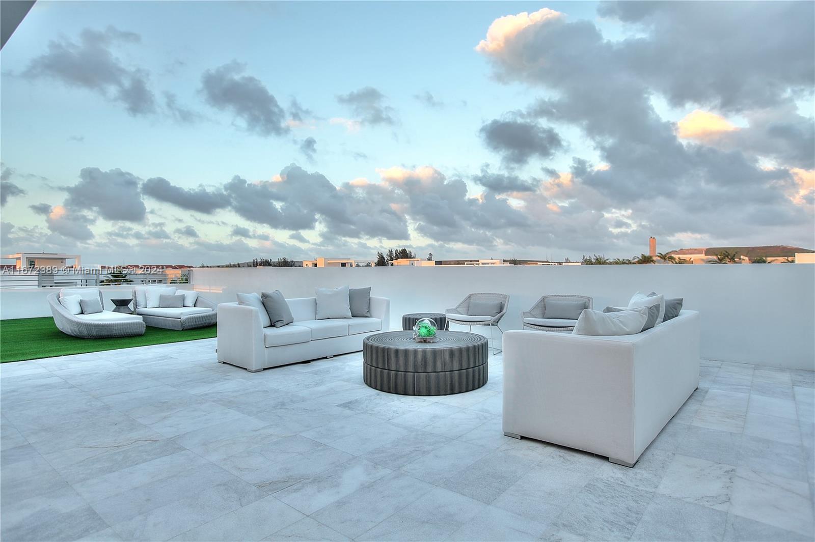 GRAND FLORIDIAN ESTATES - Residential