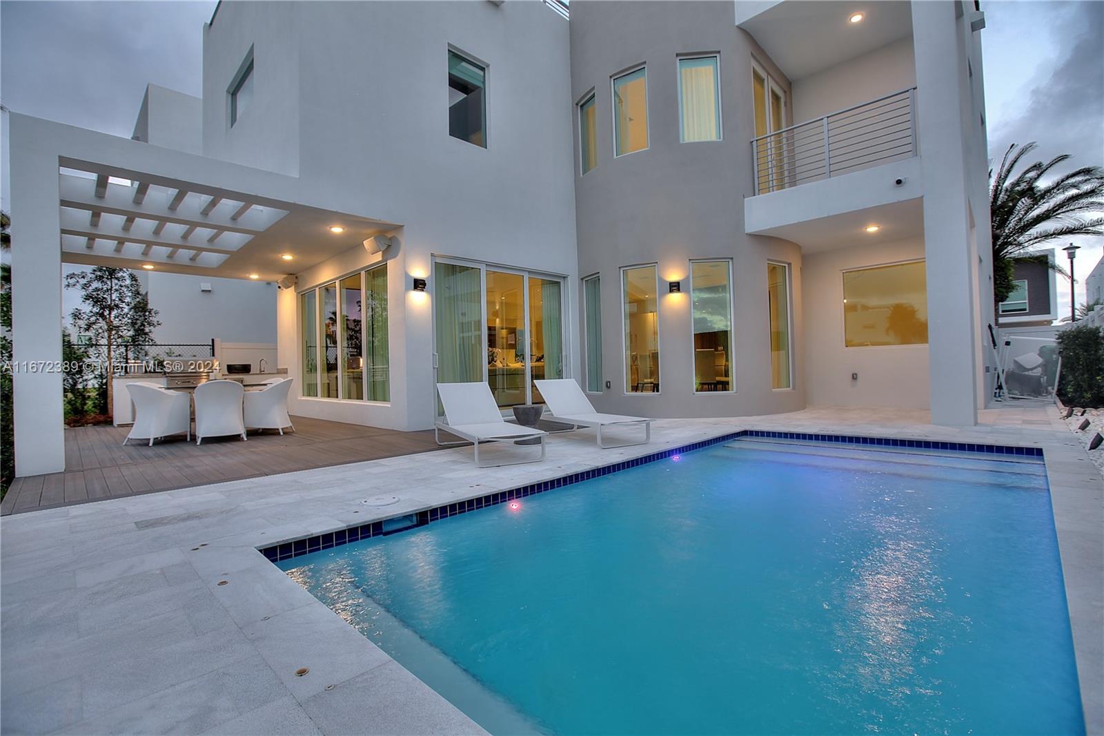 GRAND FLORIDIAN ESTATES - Residential