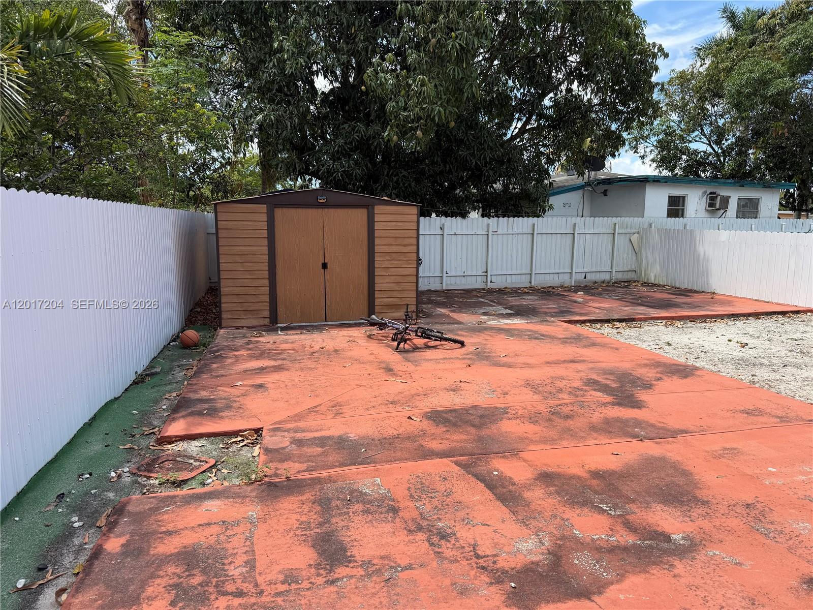RANDALL PARK - Residential