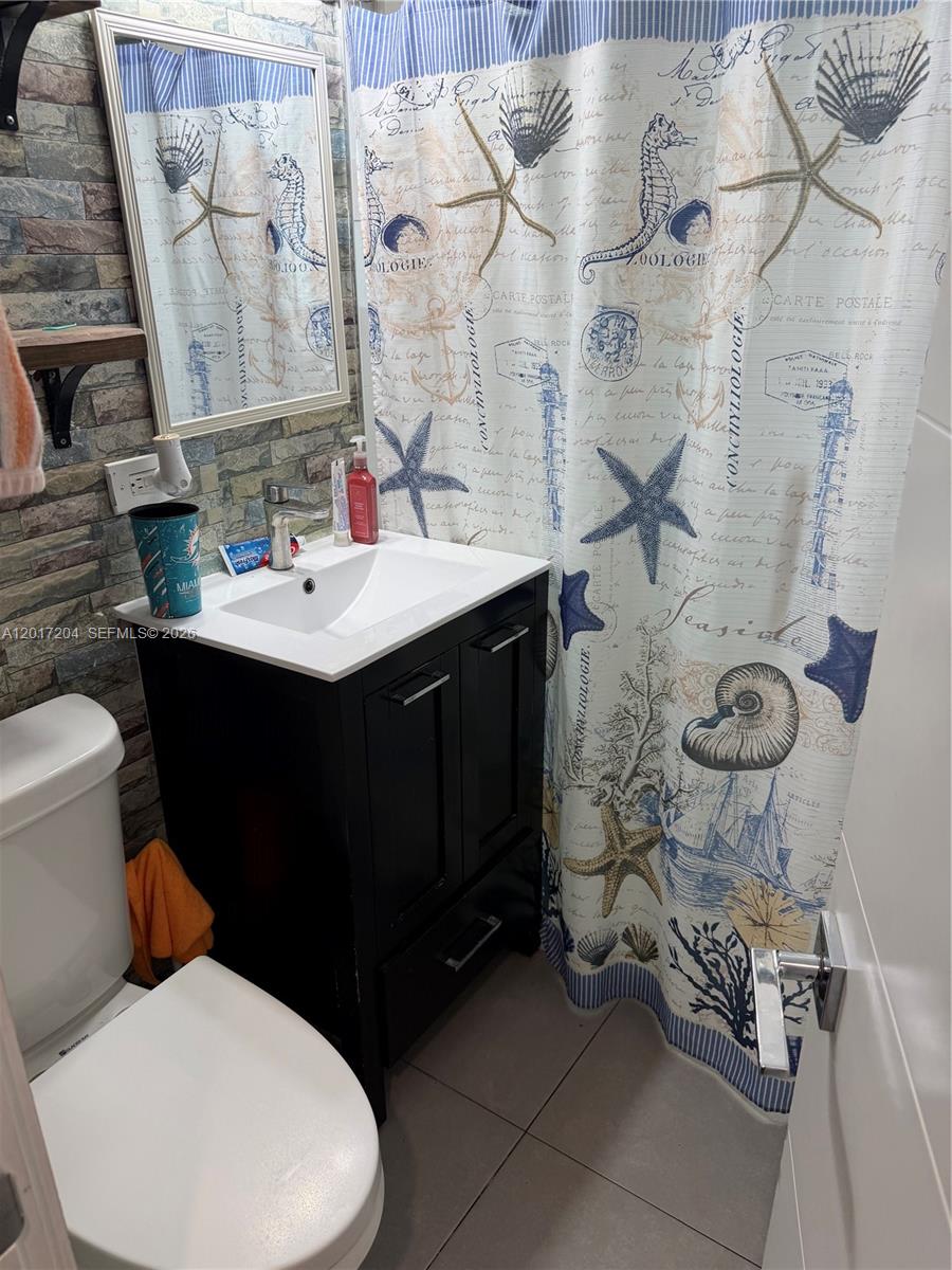 RANDALL PARK - Residential