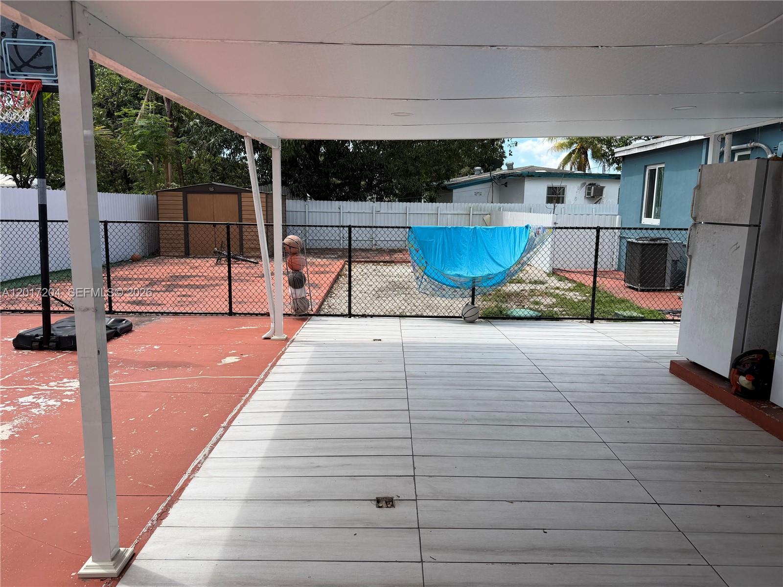 RANDALL PARK - Residential