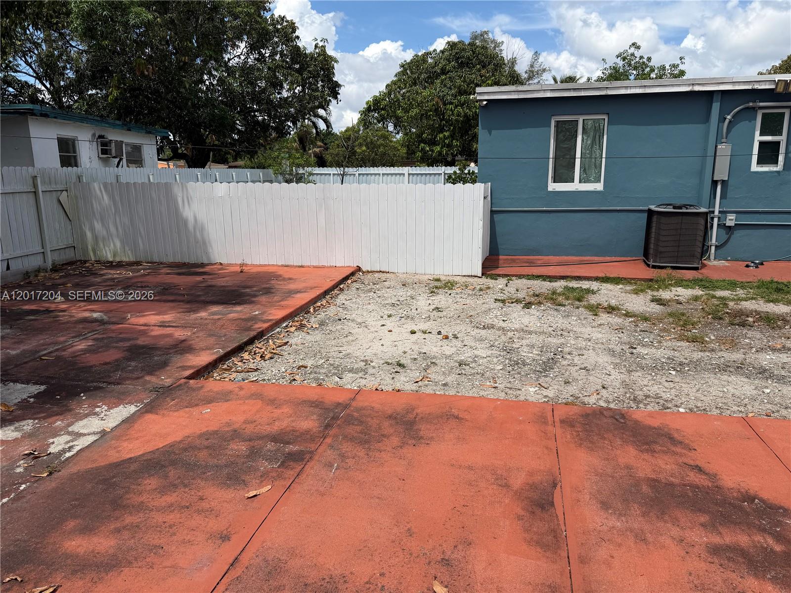 RANDALL PARK - Residential