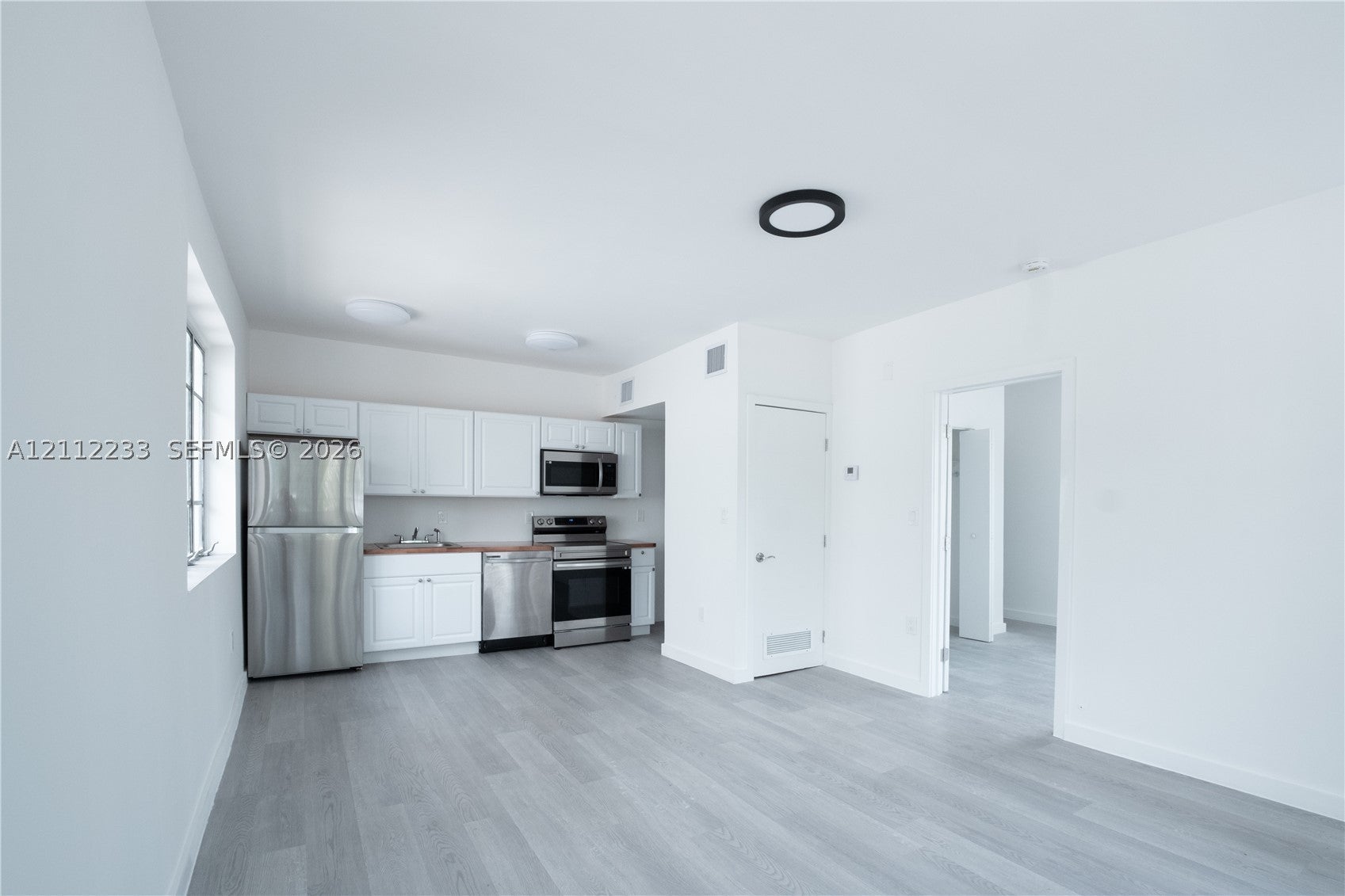 423 NE 71st St 3