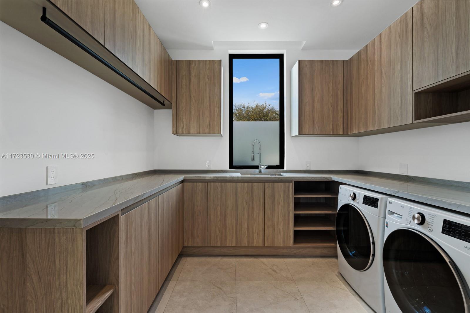 CHAPMAN GLEN - Residential