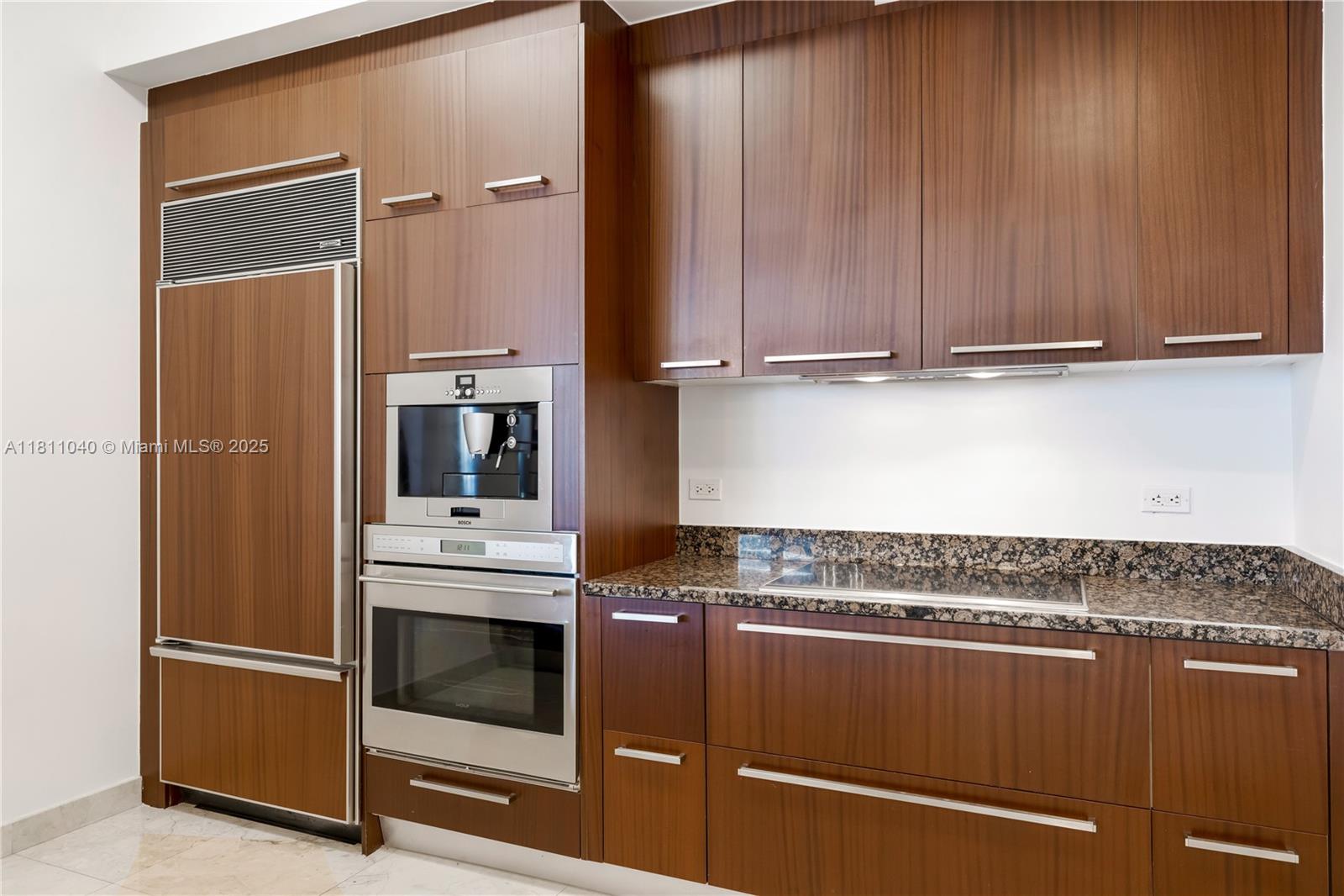 TDR TOWER I CONDO - Residential