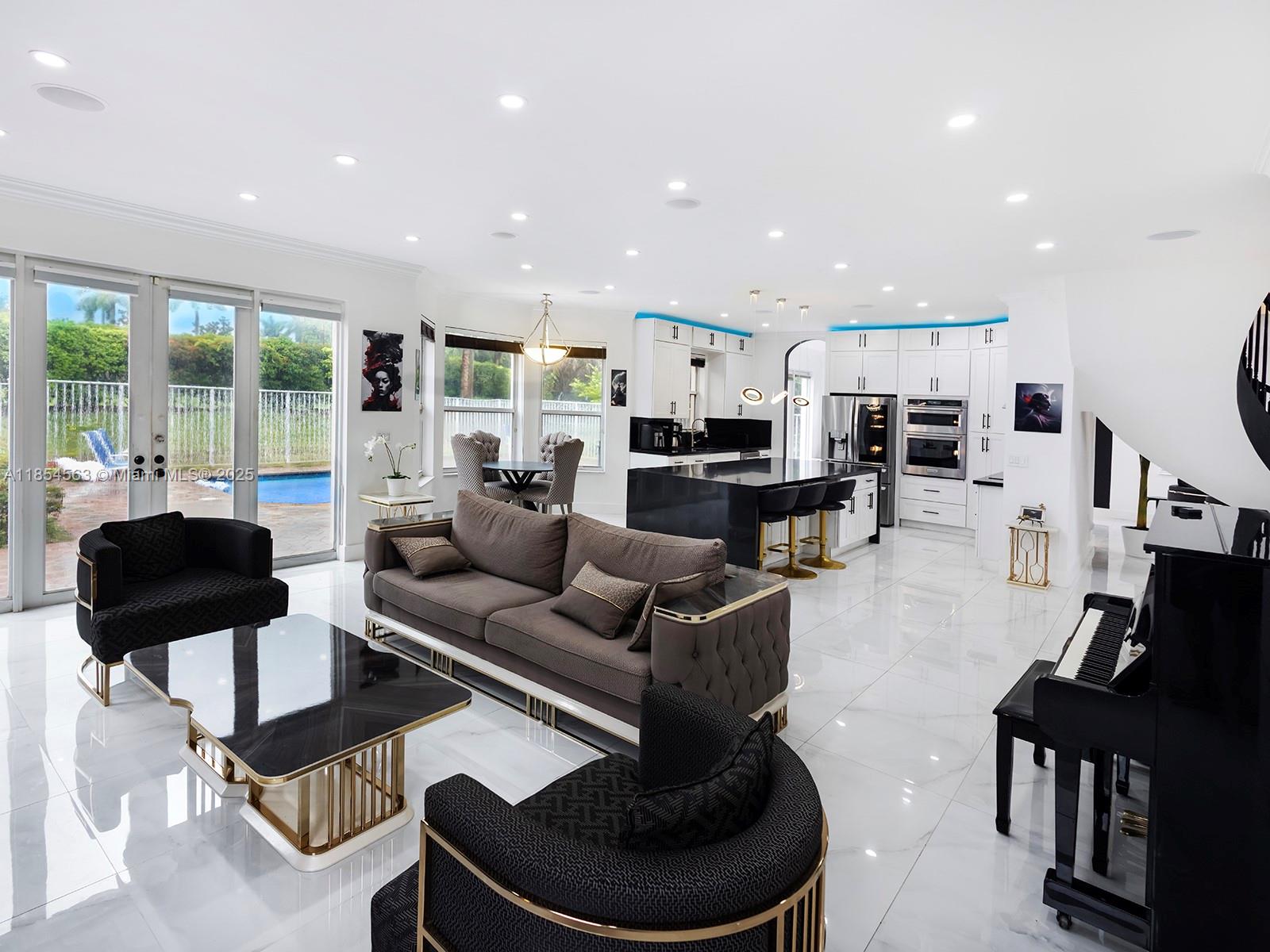 RIVIERA ISLES II - Residential Lease