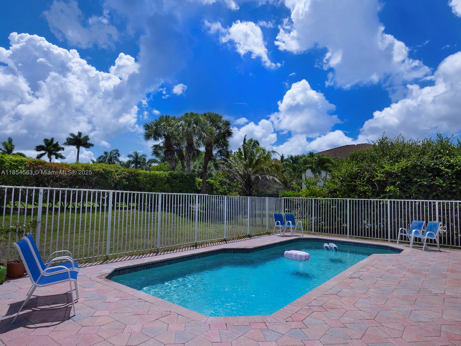 RIVIERA ISLES II - Residential Lease