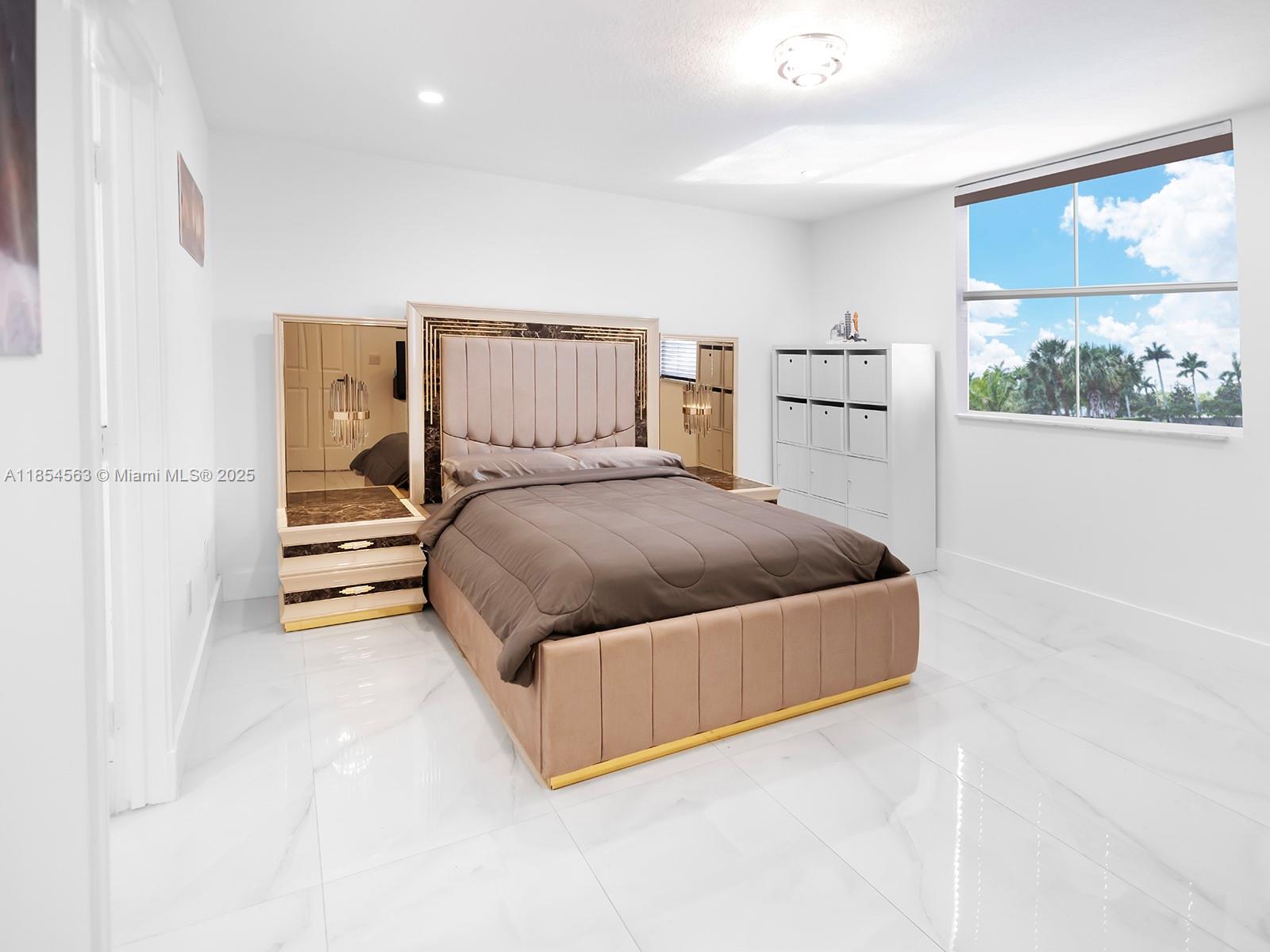 RIVIERA ISLES II - Residential Lease