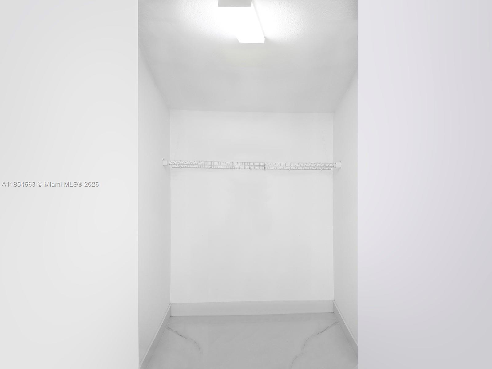 RIVIERA ISLES II - Residential Lease