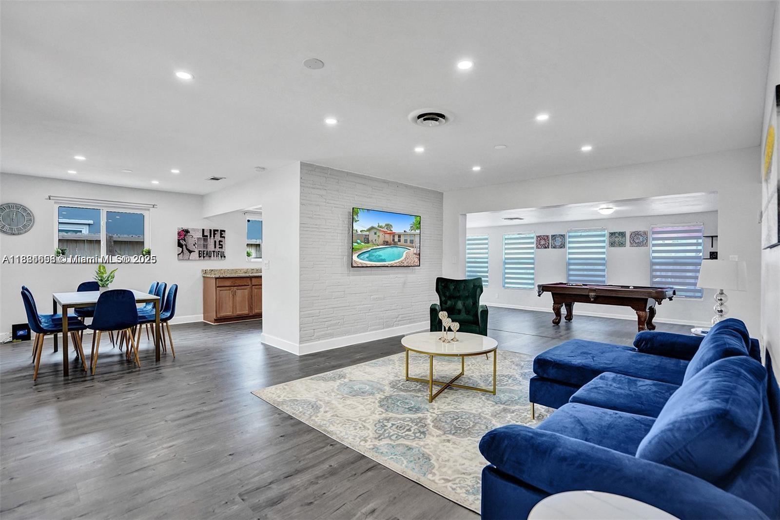 HOLLYWOOD HILLS AMEN PLAT - Residential Lease