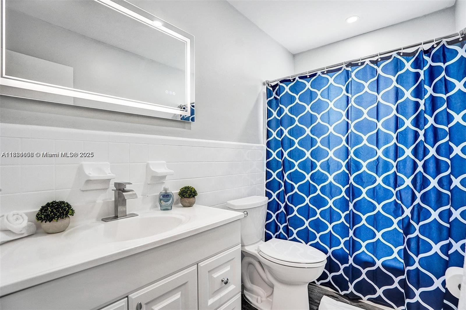 HOLLYWOOD HILLS AMEN PLAT - Residential Lease