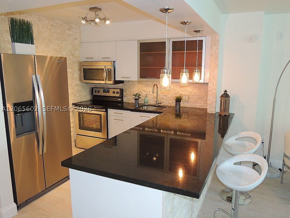 650 NE 64th St G501