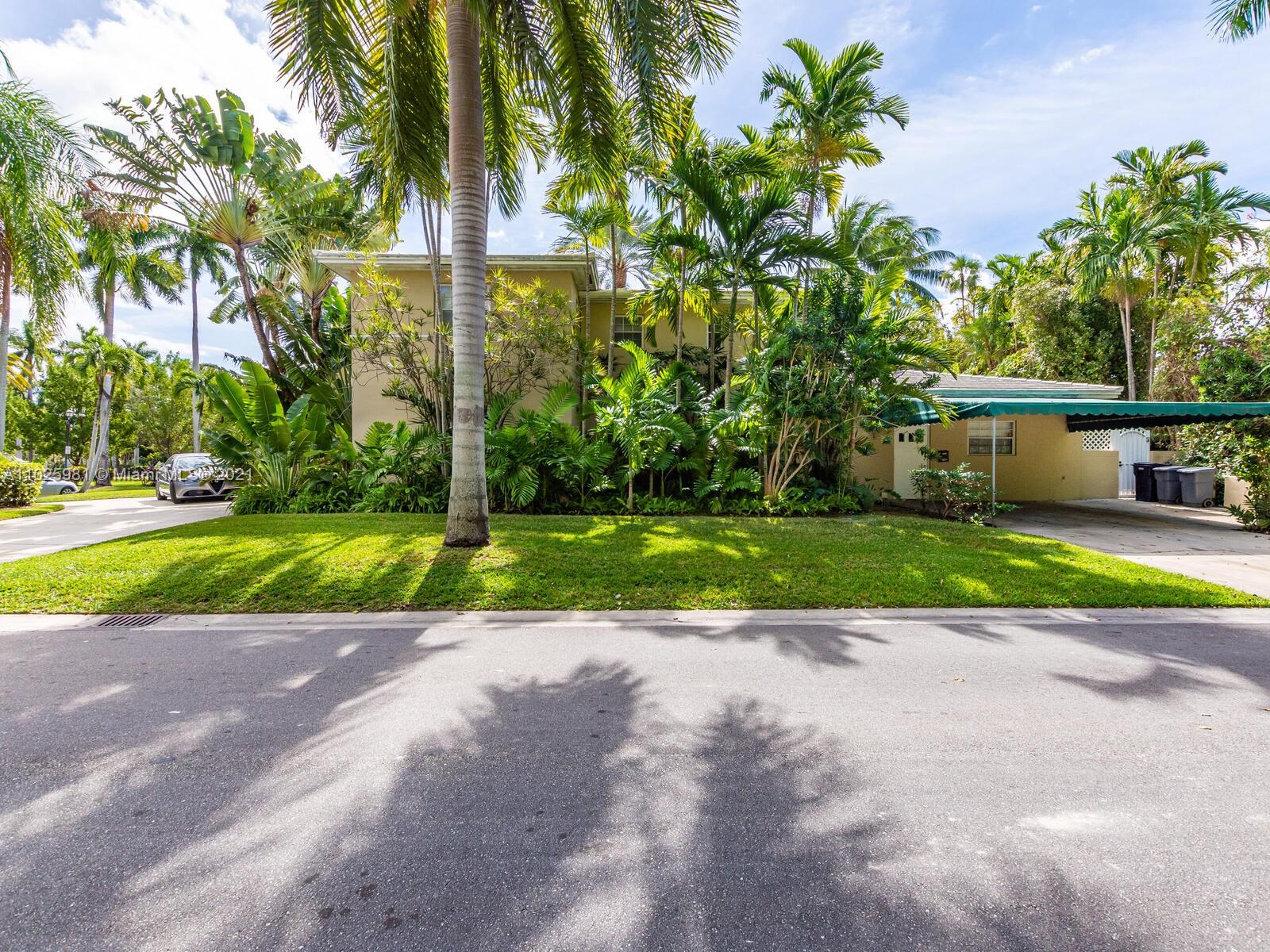 SUNSET ISLANDS-ISLAND NO - Residential