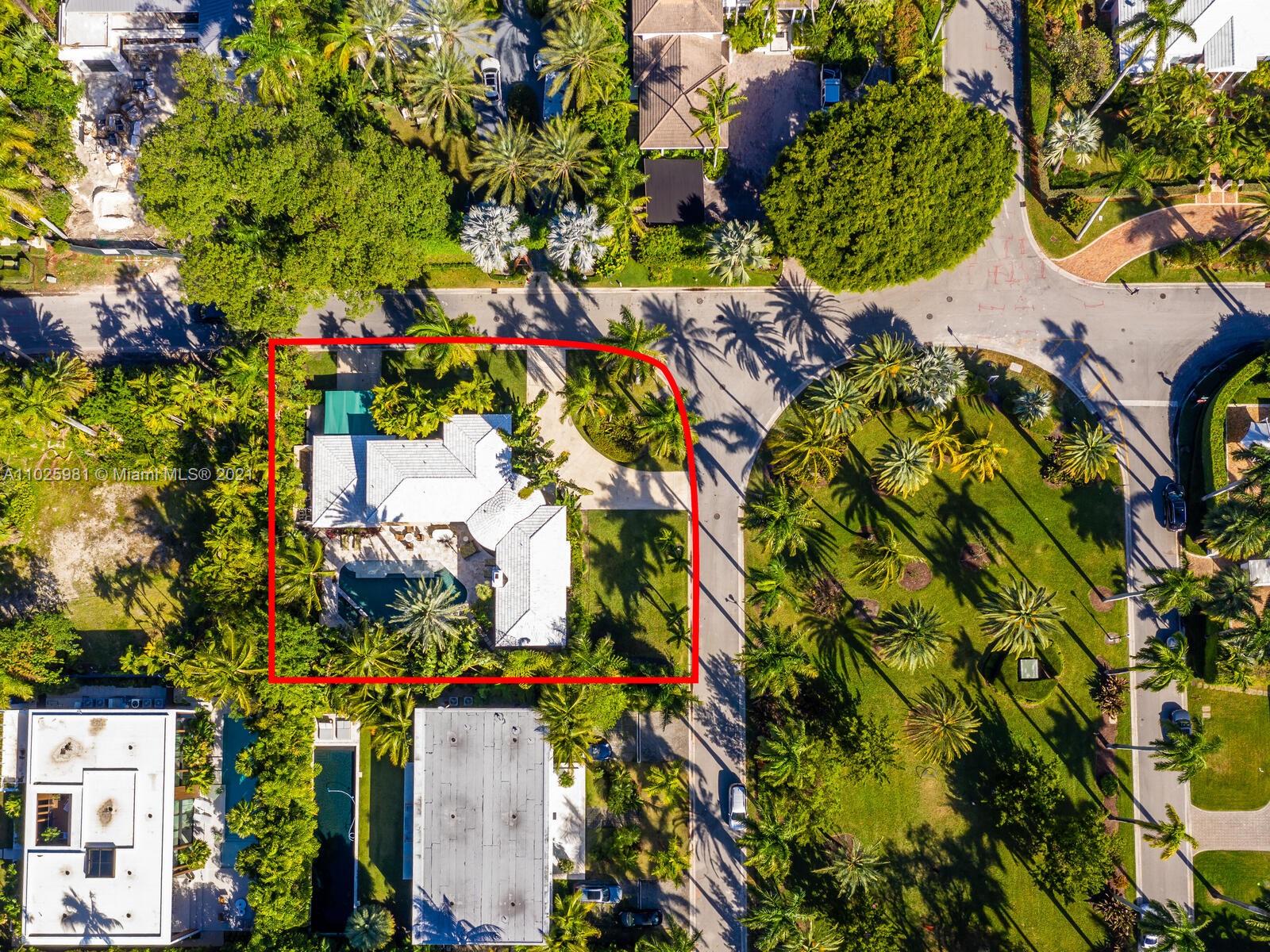 SUNSET ISLANDS-ISLAND NO - Residential
