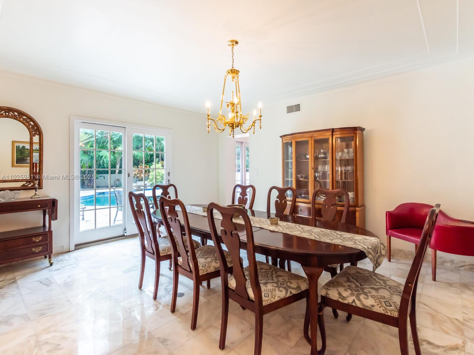 SUNSET ISLANDS-ISLAND NO - Residential