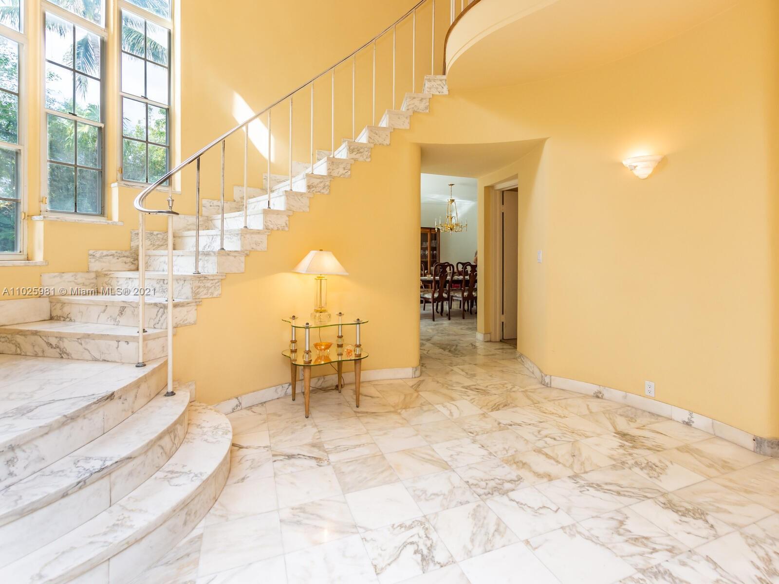 SUNSET ISLANDS-ISLAND NO - Residential