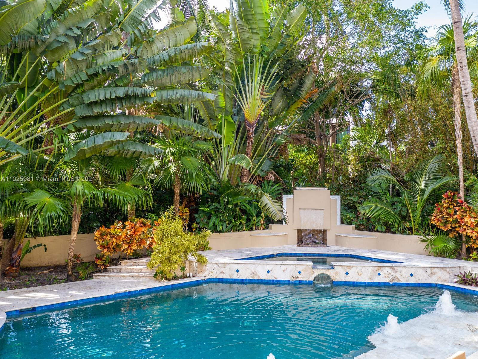 SUNSET ISLANDS-ISLAND NO - Residential