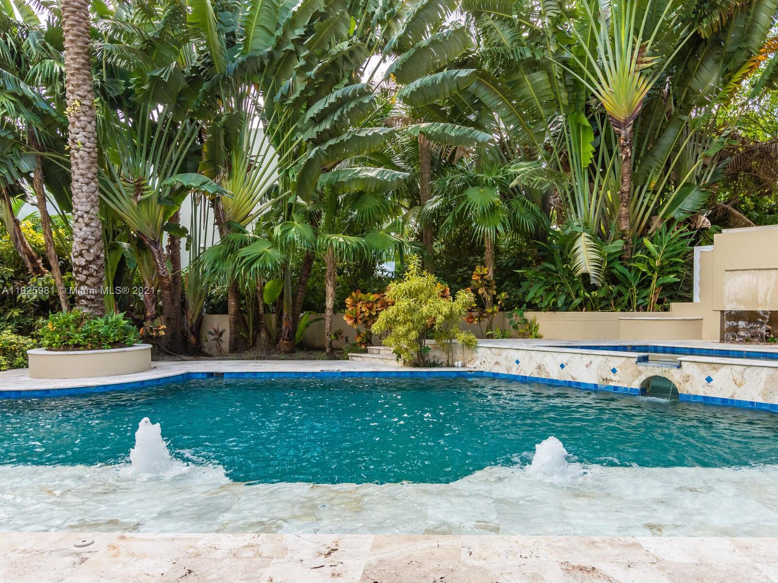 SUNSET ISLANDS-ISLAND NO - Residential