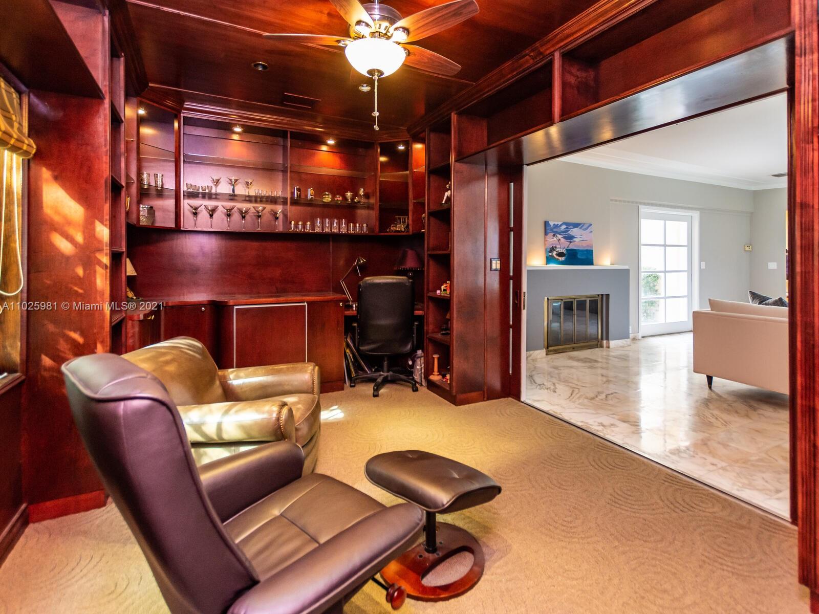 SUNSET ISLANDS-ISLAND NO - Residential