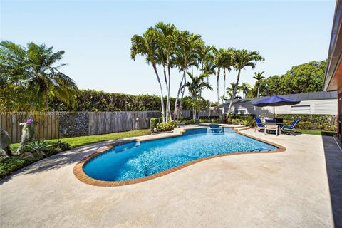 Tiny photo for 13022 SW 113th Pl, Miami, FL 33176 (MLS # A11975788)