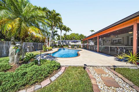 Tiny photo for 13022 SW 113th Pl, Miami, FL 33176 (MLS # A11975788)