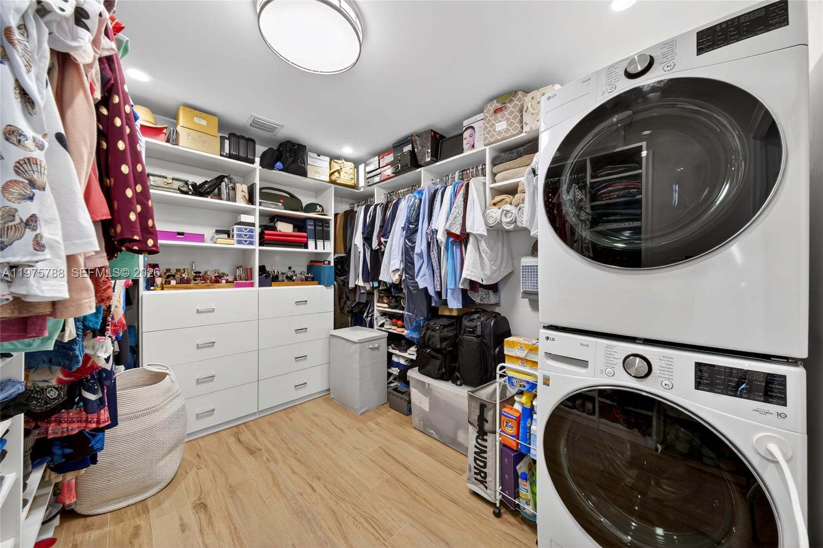 PINE SHORE SEC 3 - Residential