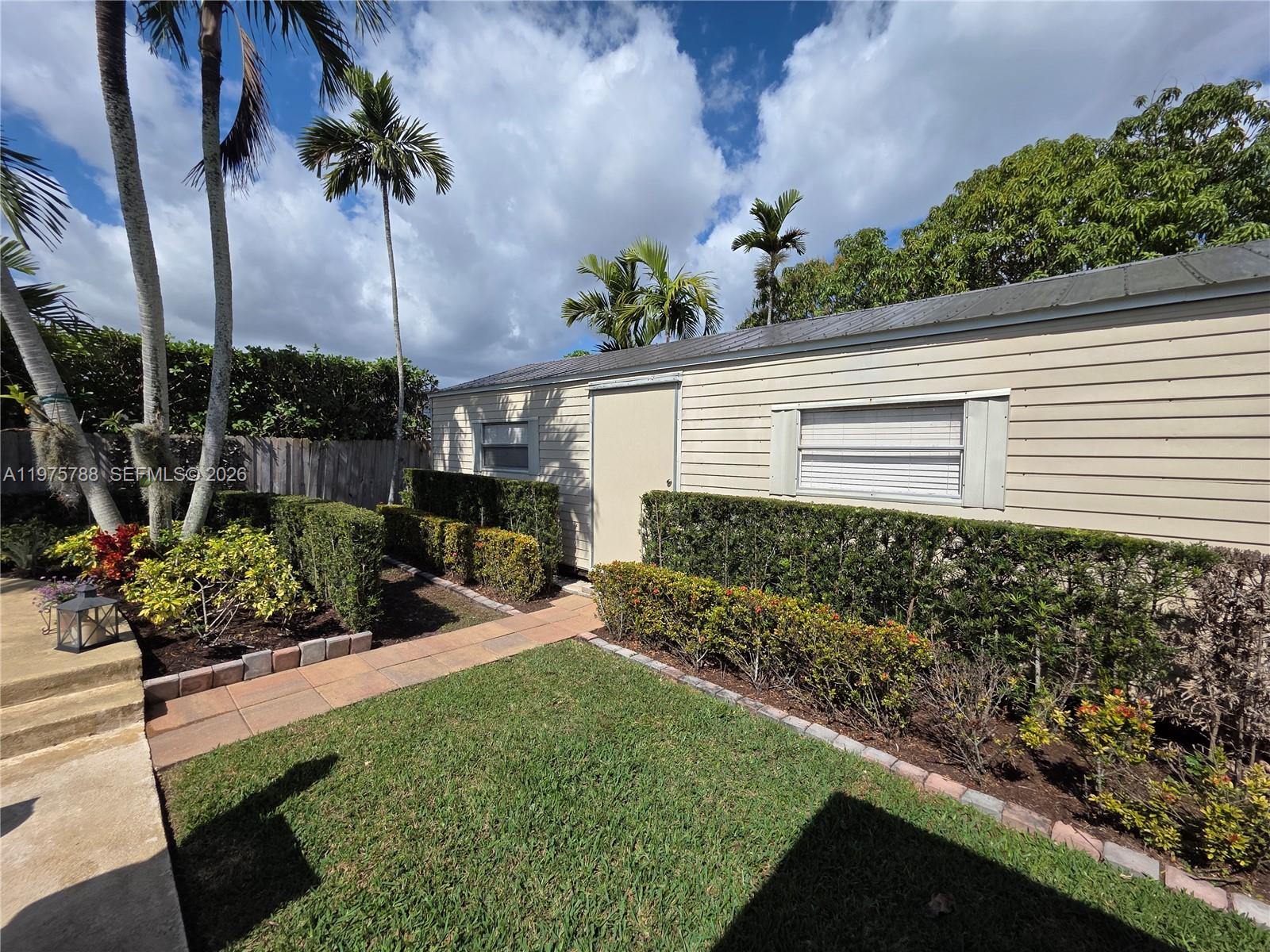 PINE SHORE SEC 3 - Residential