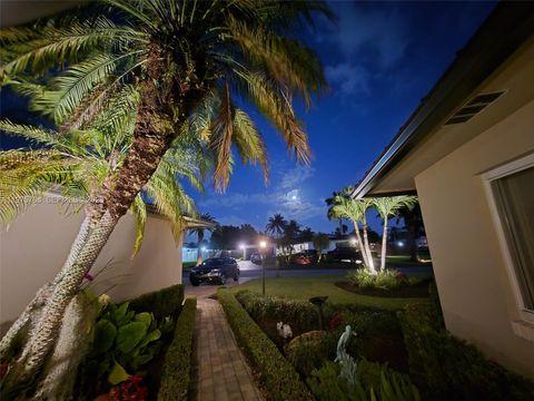 Tiny photo for 13022 SW 113th Pl, Miami, FL 33176 (MLS # A11975788)