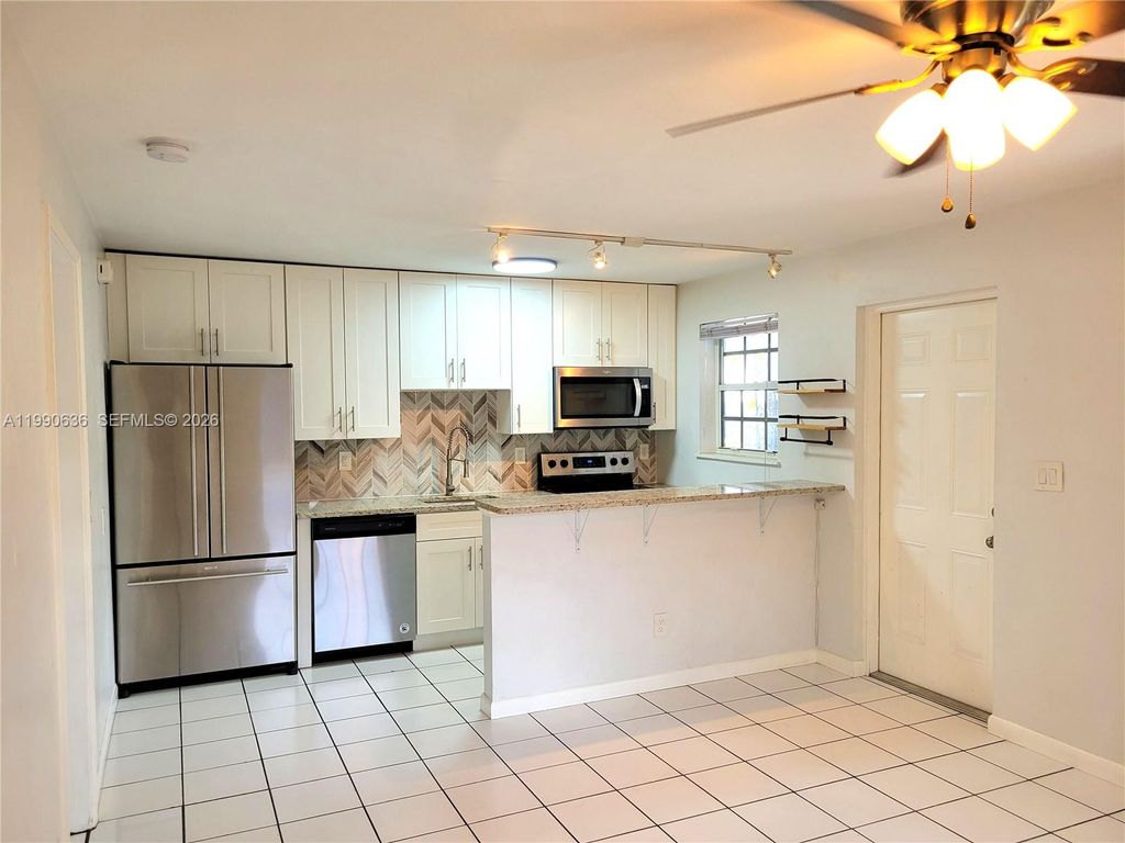 Photo of 125 NW 25th St #129, Wilton Manors, FL 33311 (MLS # A11990636)